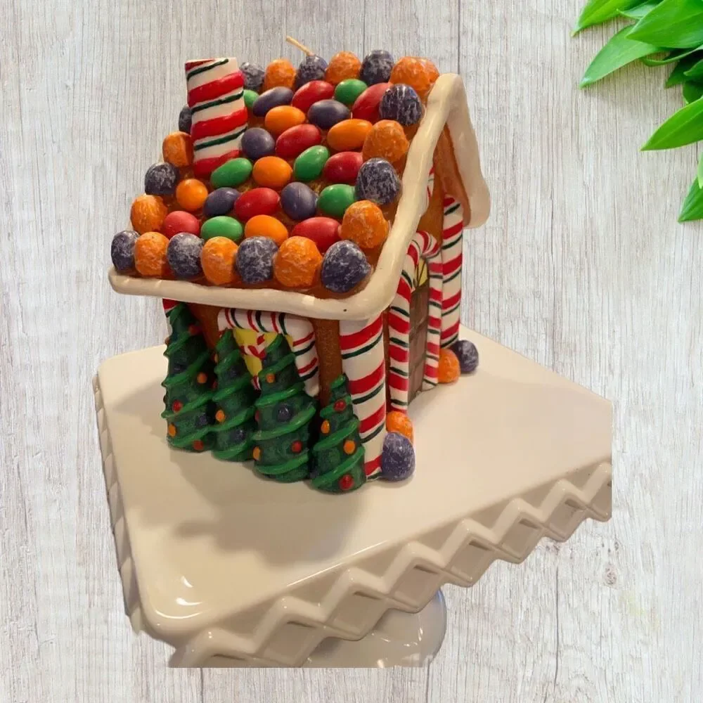 Vintage Gingerbread House Candle